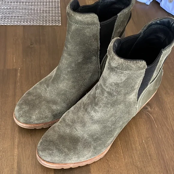 Sorel 8.5 after hours suede wedge - Picture 2 of 9